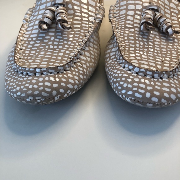 Corso Como Tan/White Driving flats SZ 6 - Picture 8 of 10